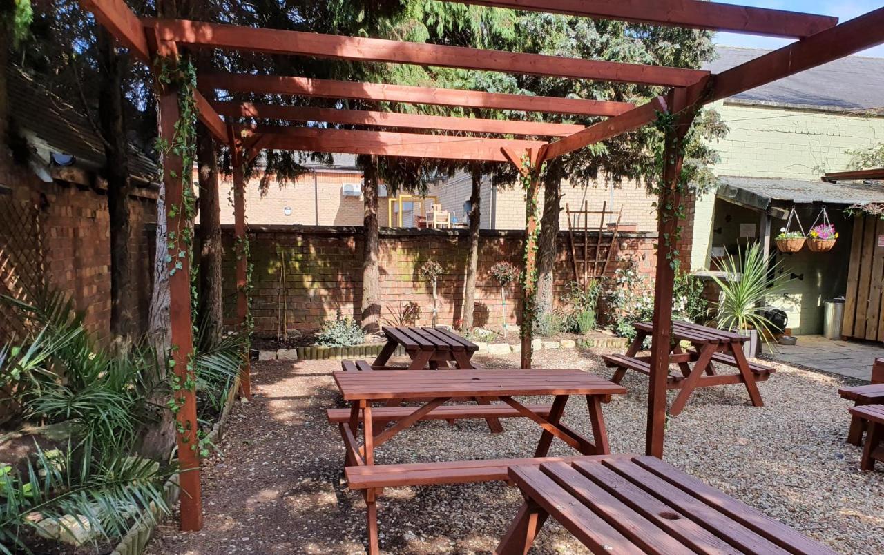 The Court House Inn Thrapston  Exteriör bild