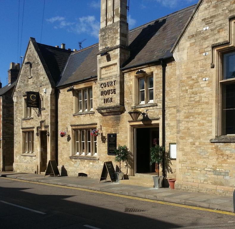 The Court House Inn Thrapston  Exteriör bild